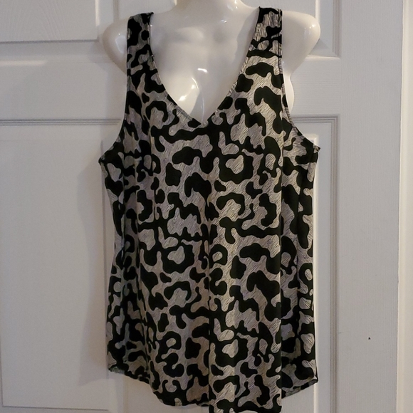 Mossimo Supply Co. Tops - 💰mossimo summer top💰